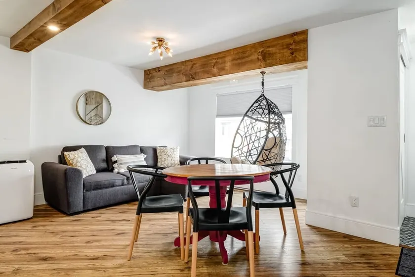 The Ivy Suite at Portage House in Picton - Image 1