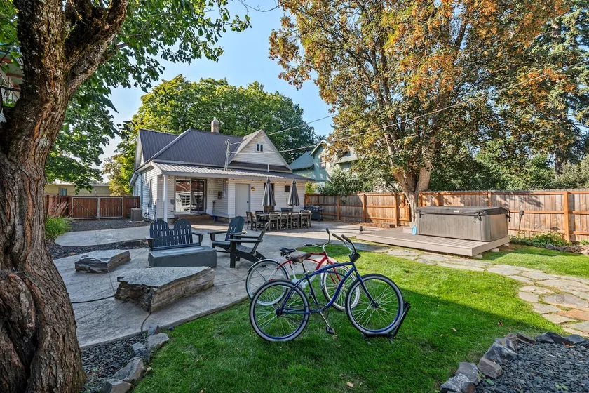 The Perfect Sandpoint Rental w/ Hot Tub - Image 1