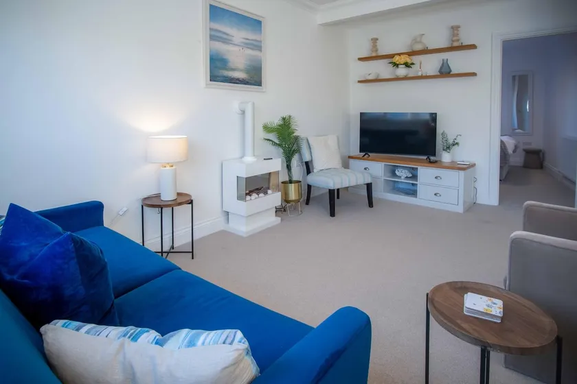 The Nook North Beach - 1 Bedroom Apartment - Tenby - Image 1