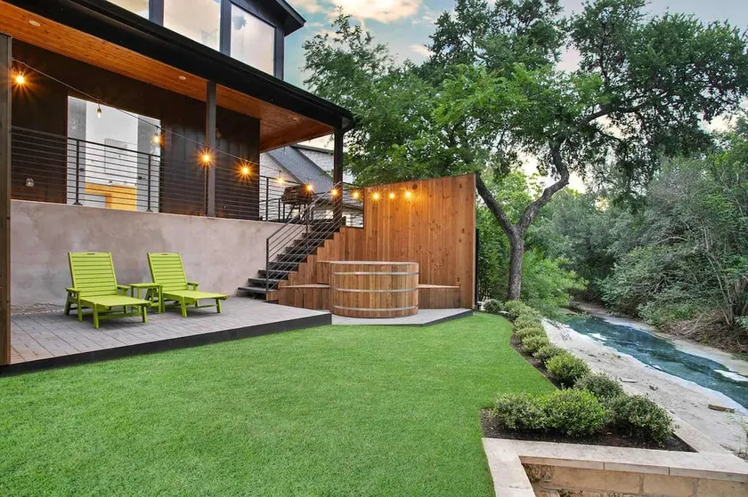 South Lamar Luxe Creekside Hot Tub - Image 1