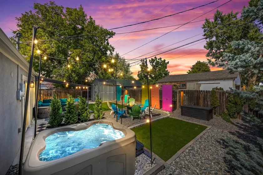 Olde Town Gem 5 TVs Hot Tub & Game Yard - Image 1