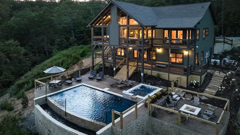 Toccoa Vista Pool & Spa | Mineral Bluff, GA - Image 1