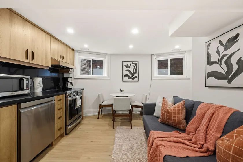 Sleek 2-BR Apartment | 55” TV | Sleeps 6! - Image 1
