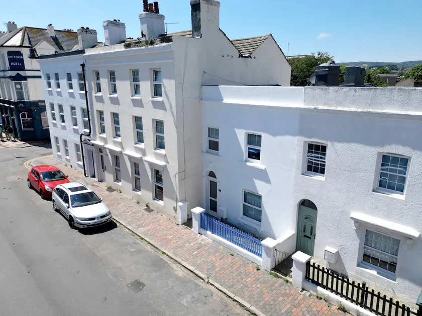 Eastbourne cottage - Image 1