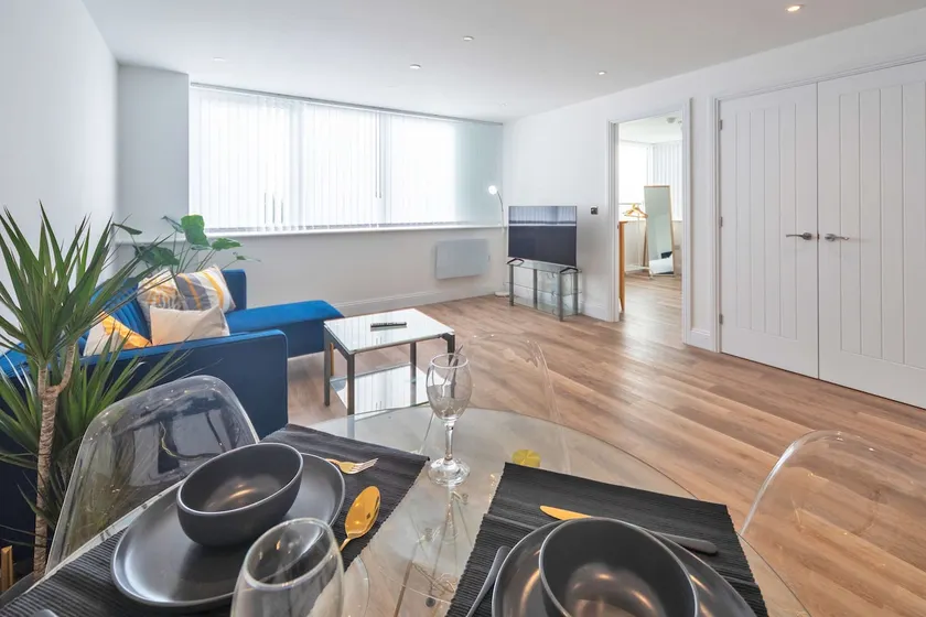 Modern 1 Bed Apartment with Garden in Gravesend - Image 1