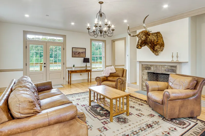 Updated Farmhouse < 2 Mi to Historic Middletown! - Image 1