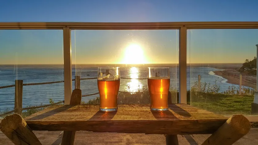 Gorgeous Bay and Ocean views! Sleeps 6 - Image 1