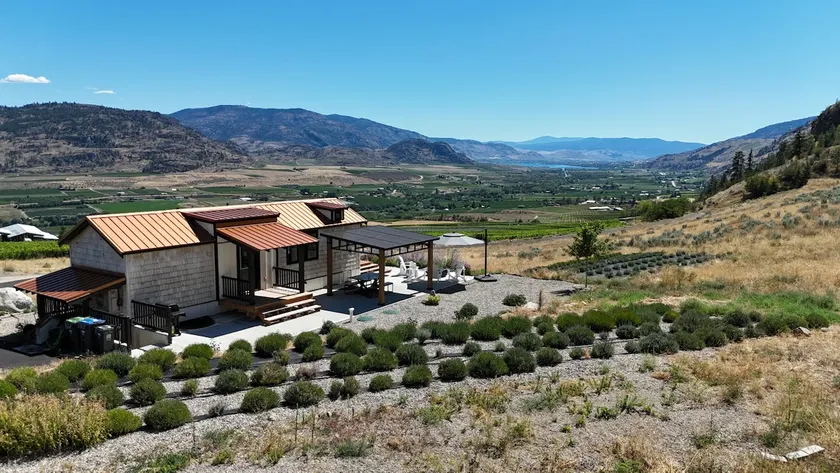 Hillside Tiny Home with Vineyard Views - Image 1
