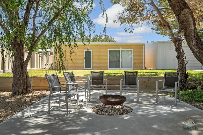 Seas The Day- Coastal Comfort & Spacious Living! - Image 1