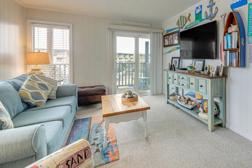 Steps to Sand! Condo w/ 2 Pools in Atlantic Beach - Image 1