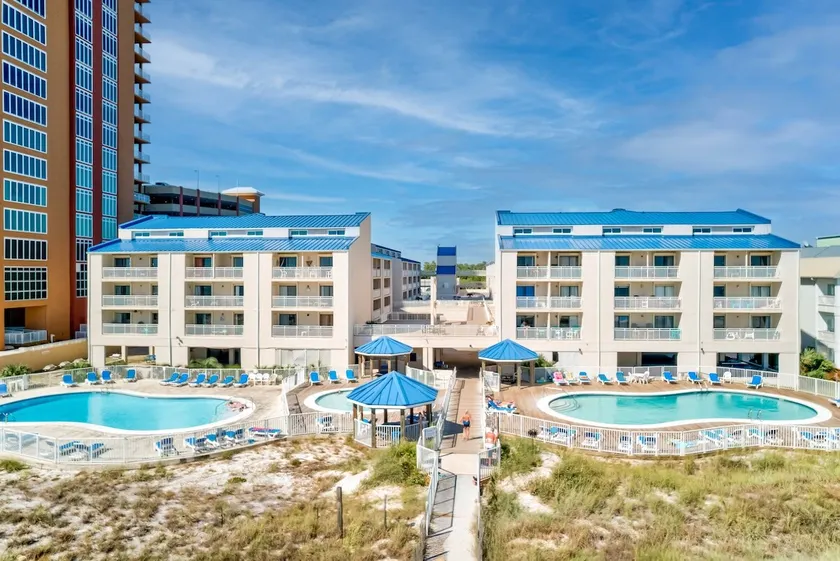 1BR Gulf Front Condo - 3 Pools - Sugar Beach 304 - Image 1