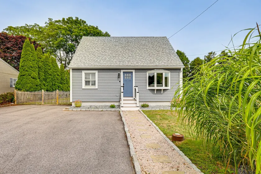 Coastal Charmer < 1 Mi to South Kingstown Beach - Image 1