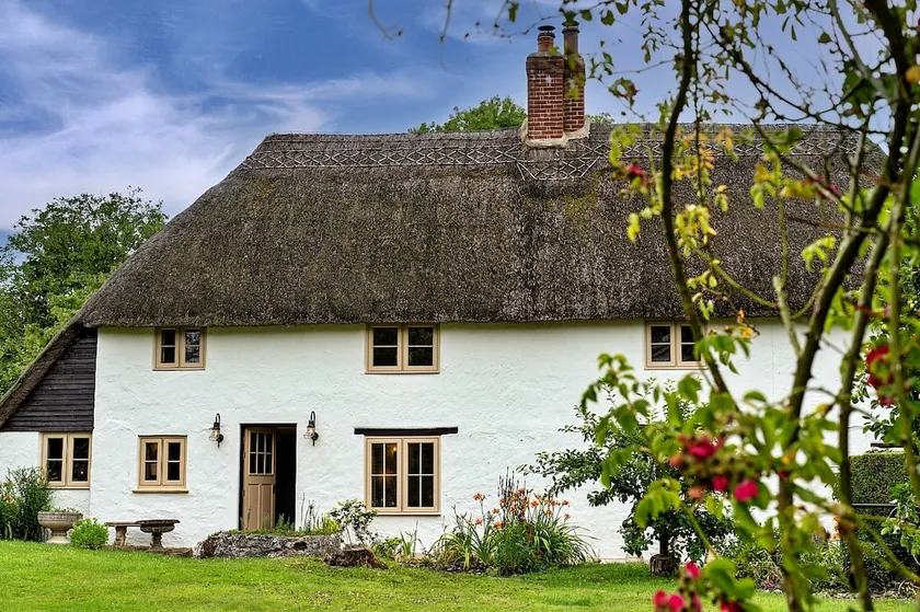 Finest Retreats - The Thatch at Winterborne Houghton - Image 1