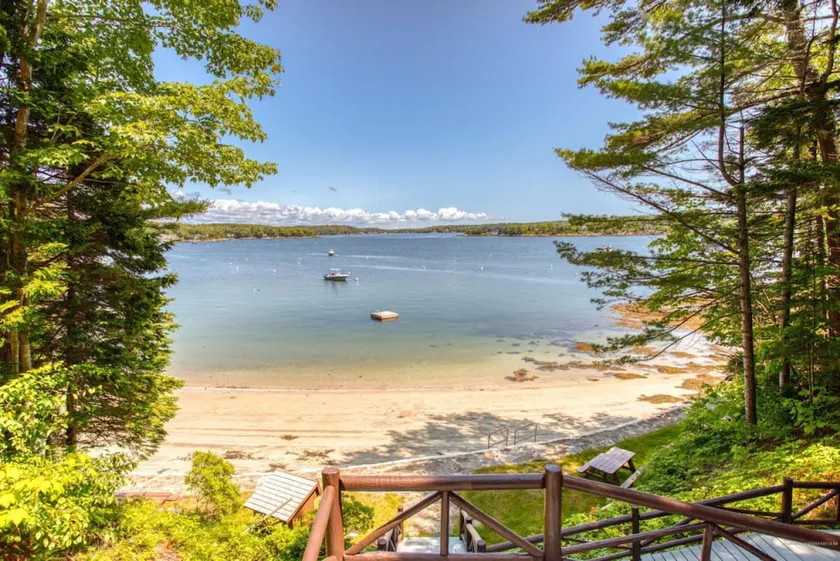Tranquil Woodland Retreat + Private Beach Access - Image 1