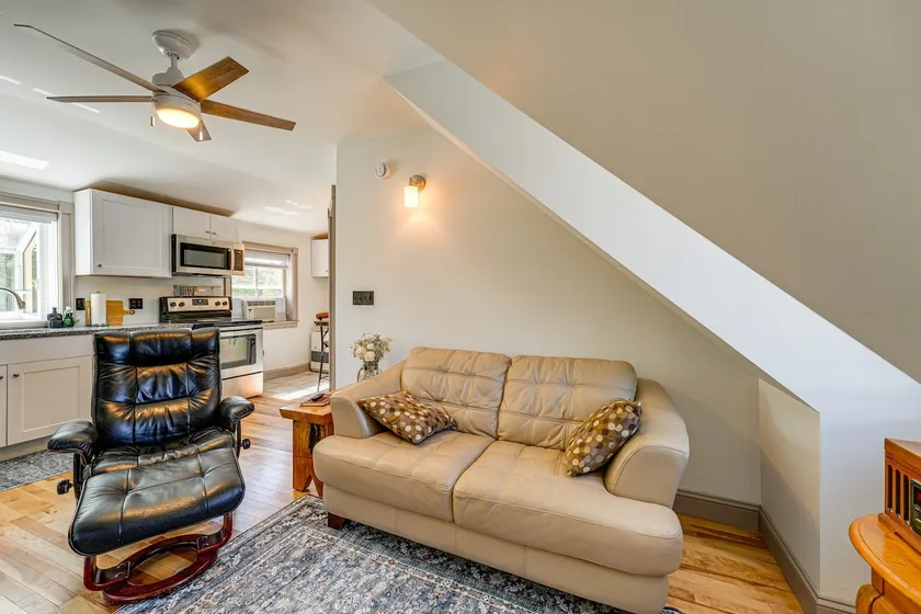 Charming Apt w/ Shared Outdoor Space in Lisbon! - Image 1