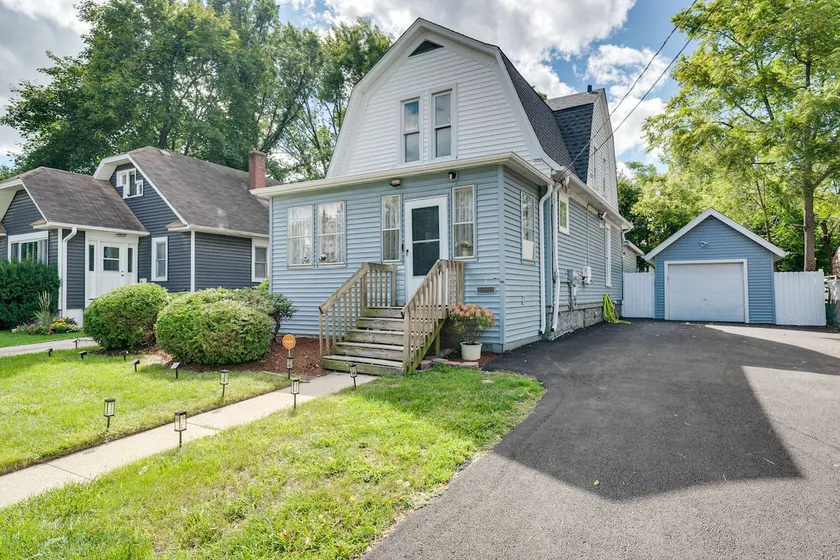 1 Mi to Dtwn Elgin: Dutch Colonial w/ Lovely Patio - Image 1