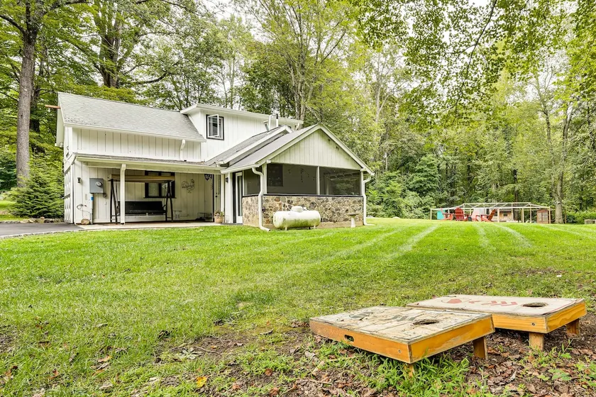 Pet-friendly Cottage, 2 Mi to Saugatuck Falls - Image 1