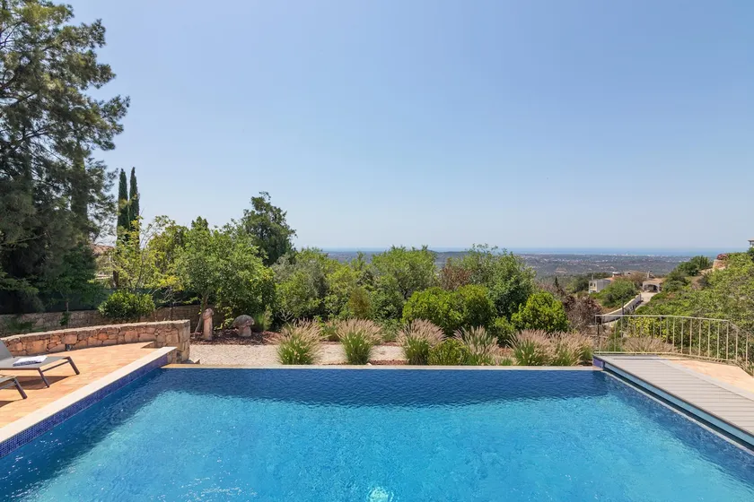 Casa Velha - Image 1