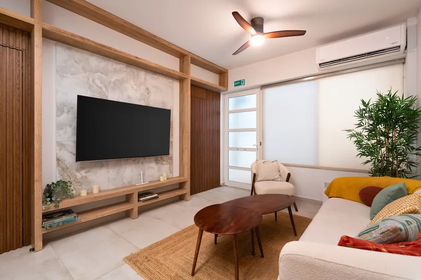 2BR Luxurious Apt in Mets 20 min From Acropolis - Image 1