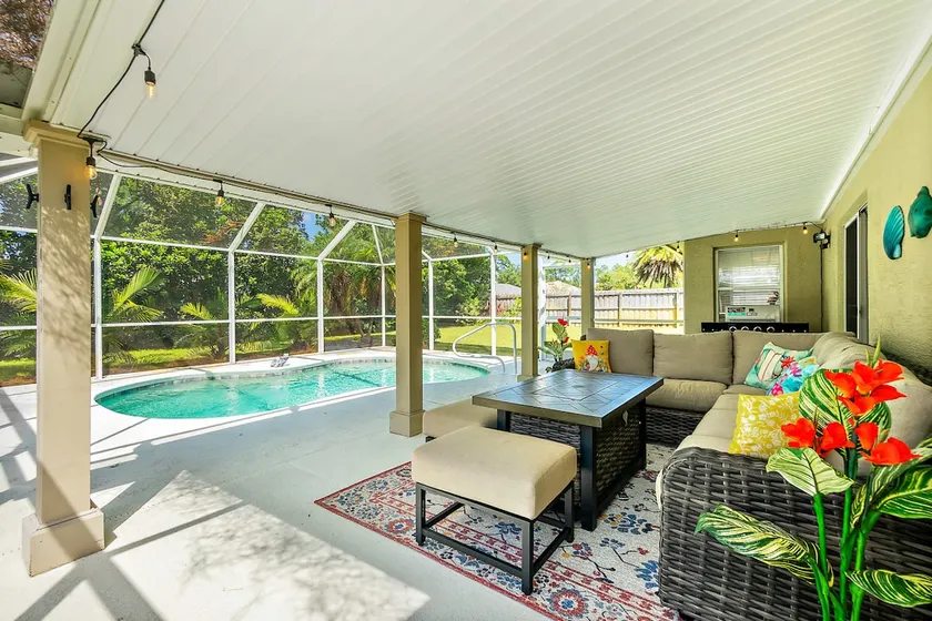 Screened Pool 3BR | Lanai Living & Near the Beach - Image 1