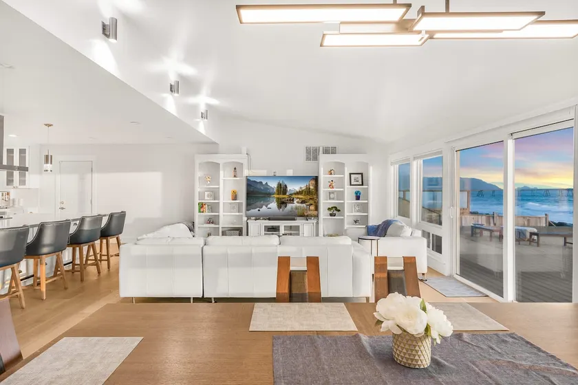 # Marbella Lane-Oceanfront Retreat - Stunning View - Image 1