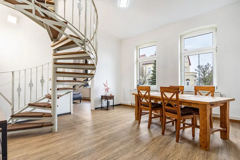 House Sunshine - Image 1