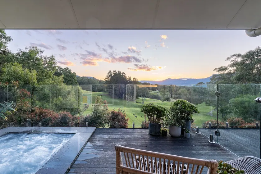 Ralphies Villa 2 bed 2 bath with Valley views - Image 1