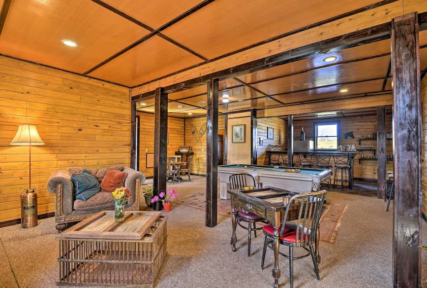 Lakeside Gem: Hot Tub & Game Room in Hancock - Image 1
