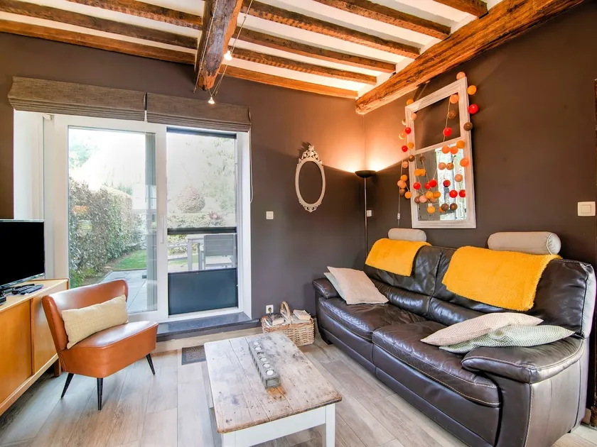 Traditional Cottage with private terrace - Image 1