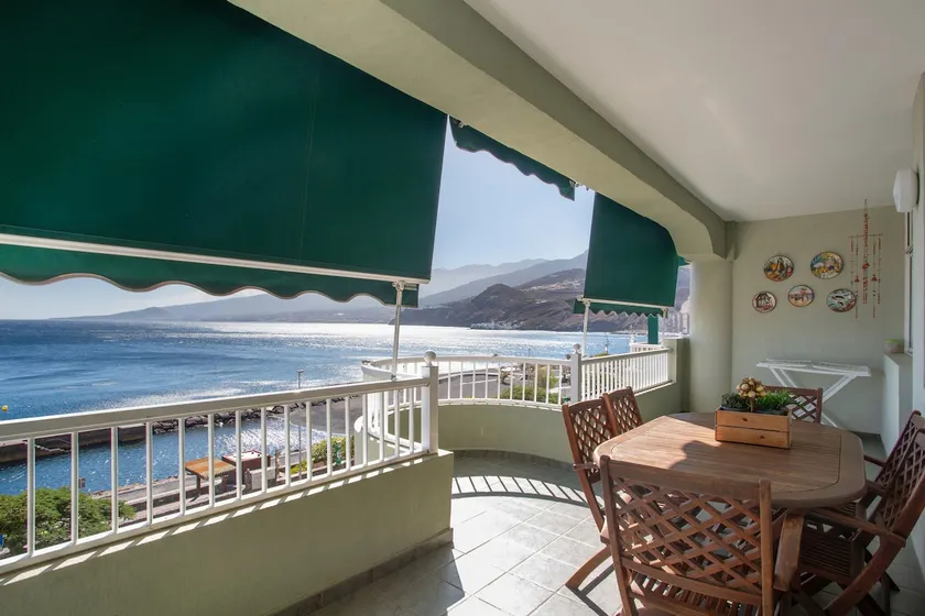 Appartamento totalmente attrezzato con giardino, piscina e terrazza | Vista sulla spiaggia | Ideale per lavorare da remoto - Image 1