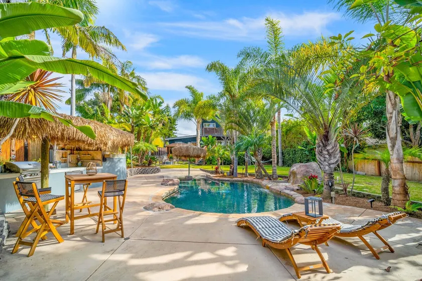 Tropical Island Oasis Home - Image 1