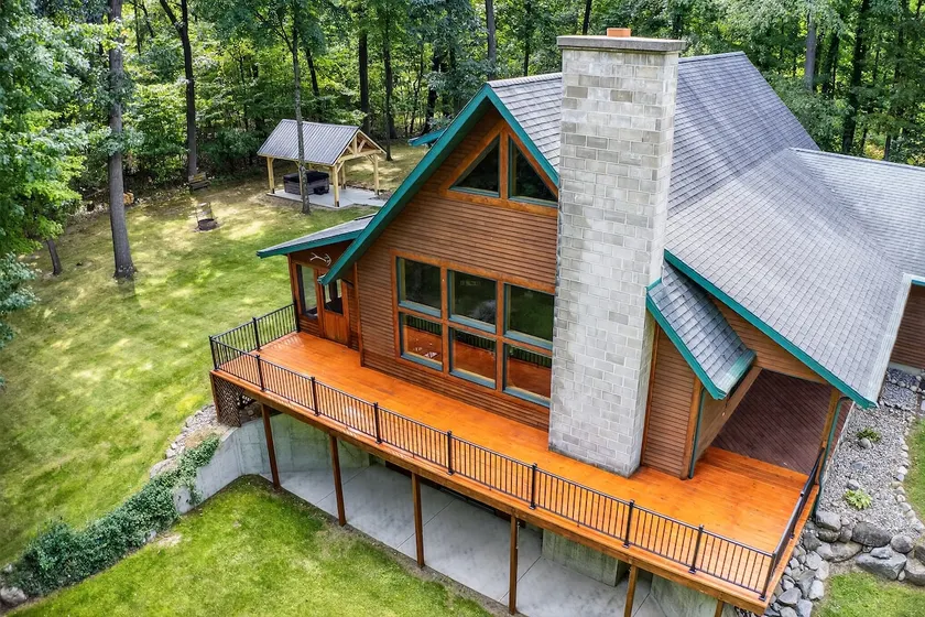 Forest Escape w/ Hot Tub & Bunk Rooms - Image 1
