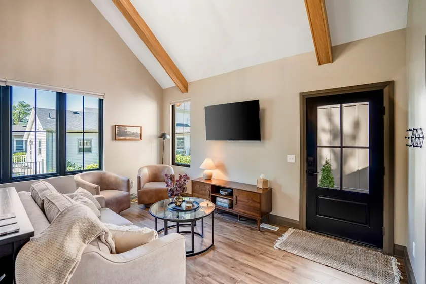 New Unique Tiny Home Near BGSU - Walk to downtown - Image 1