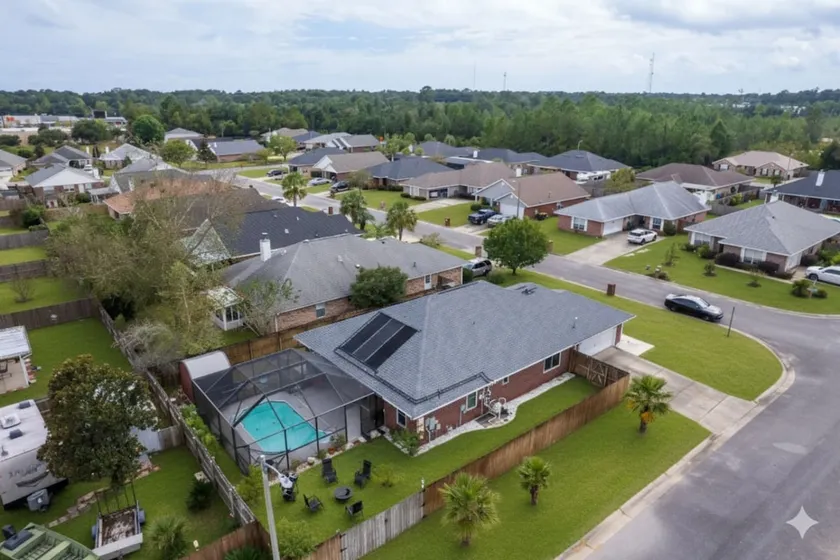 Milton Retreat 4BR Private Cinema & Pool Paradise - Image 1