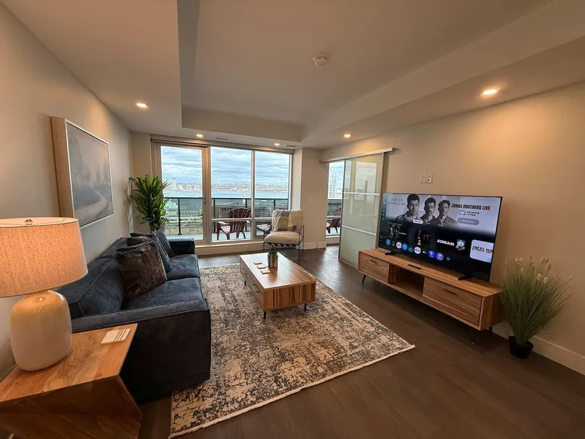 Waterfront downtown 2 BR 2 Bath with 6 appliances - Image 1