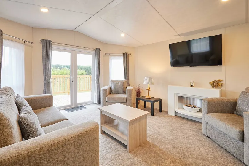 Host & Stay - Deer View Lodge - Image 1