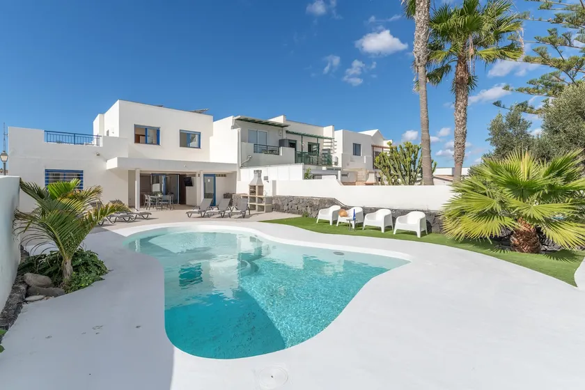 Ferienhaus 'Oasis 138' mit Bergblick, privatem Pool und WLAN - Image 1