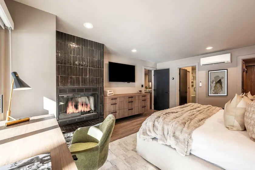 New Luxurious 4BR w Central A/C in Aspen's Core - Image 1