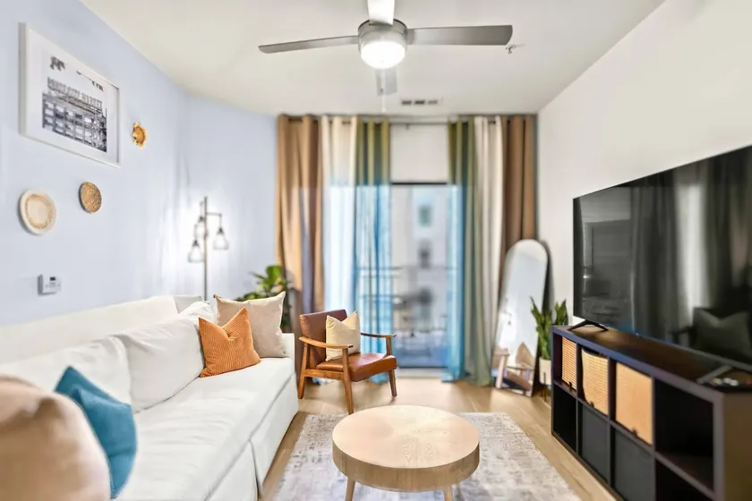 Luxury In Ga Tech - Image 1