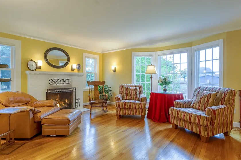 Historic Farm House | Great Location | Petaluma - Image 1