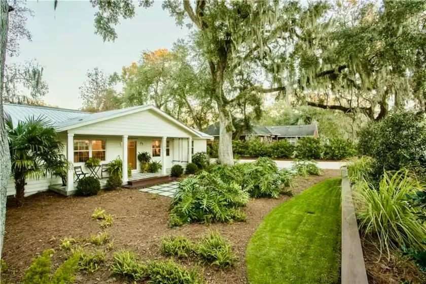 Private Cottage Oasis | Pretty Porch, Splash Pool - Image 1