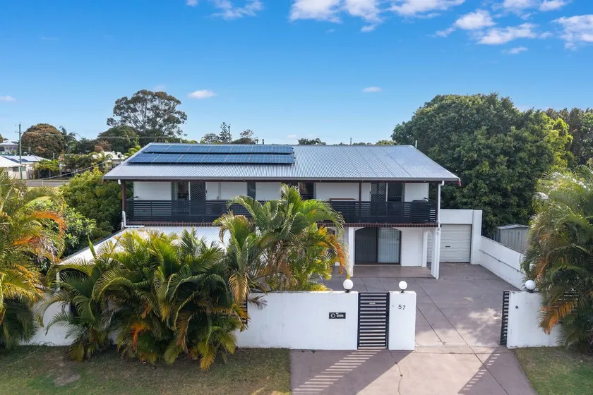 Holiday on Hibiscus - 4BD/Pool/Walk to Beach - Image 1