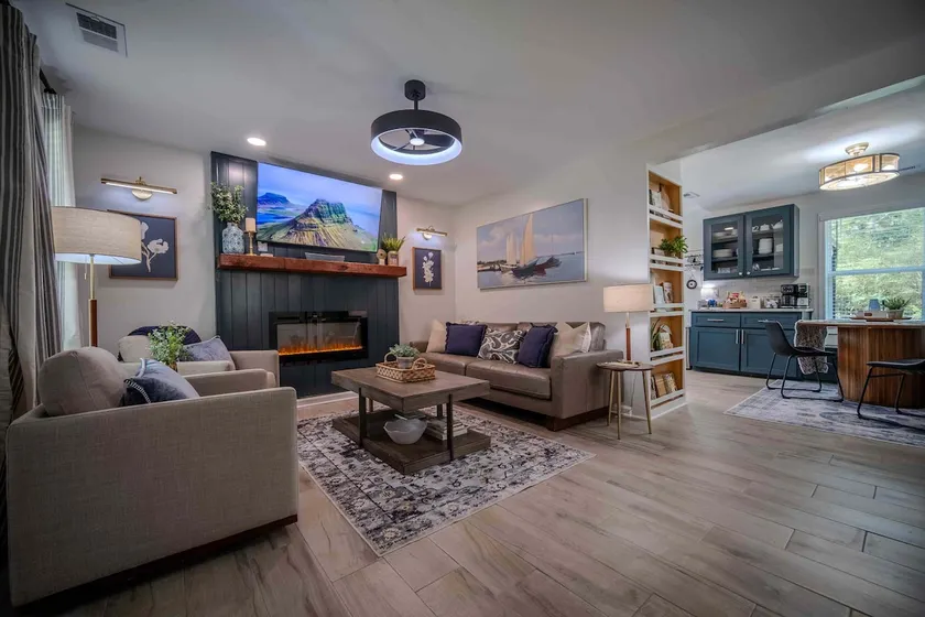 Walk to Downtown Acworth | Patio | Fire Pit - Image 1