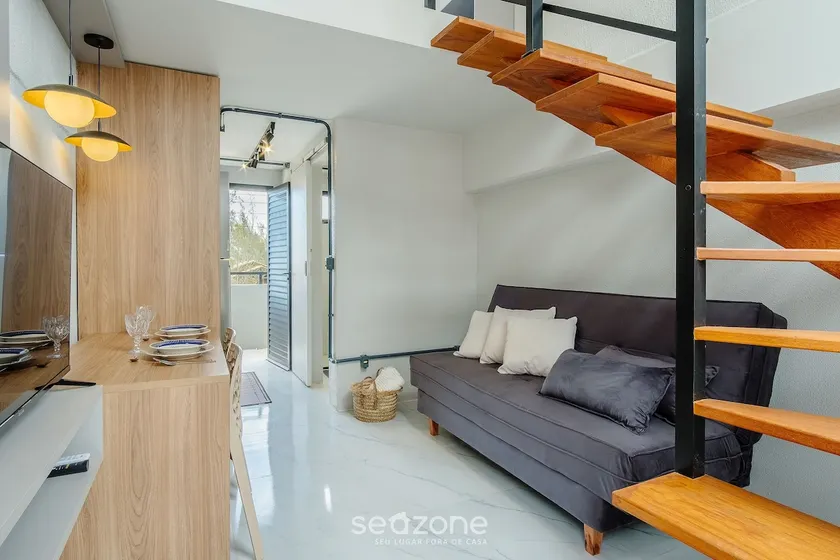 Full Loft 50m from the Beach PLO0007 - Image 1