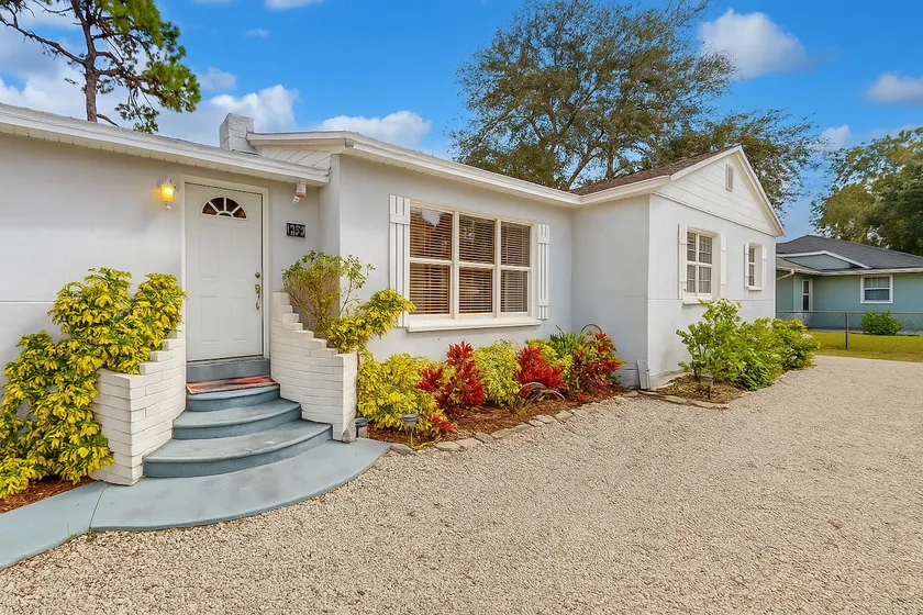 Artsy South Tampa Home | Game Room, Yard & Pets - Image 1