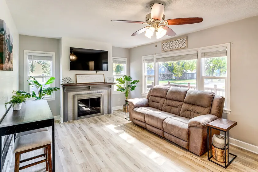 Half-mi to Dtwn Yankton & River: Charming Home! - Image 1
