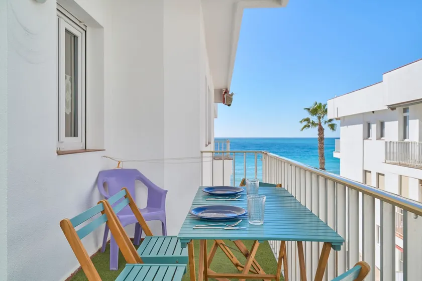 Apartamento 1a línea La Herradura - Image 1