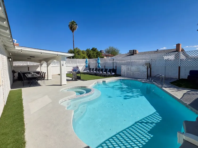 Family Oasis w/Pool|Spa|BBQ|GameTable + Much more! - Image 1
