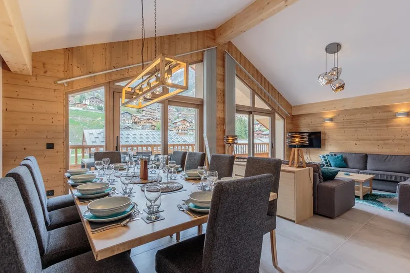 Bellecôte · 10 guests · 4 bedrooms · Terrace - Image 1