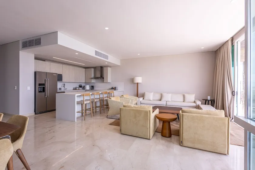Oceanview Penthouse w Terrace gym - Image 1